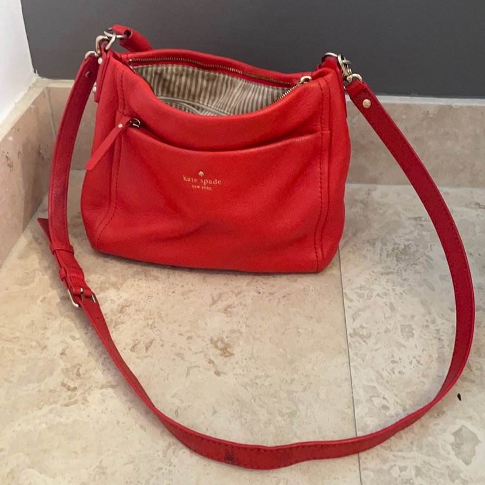 Red Kate spade crossbody bag